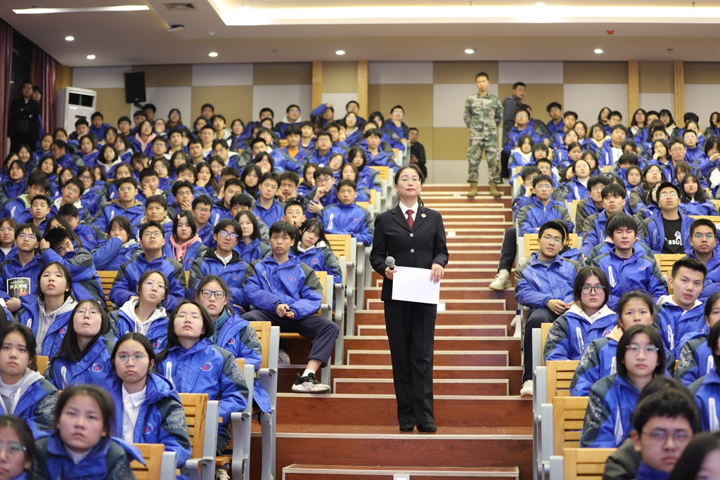 法治春风润校园 ——市人民检察院法治副校长工作纪实