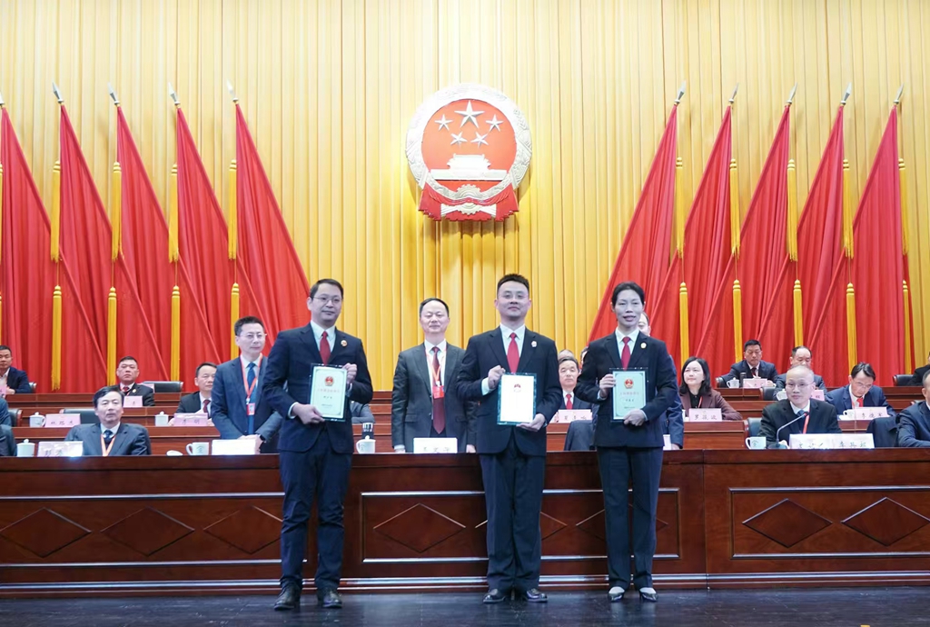 喜报 | 我院干警邓少军获评“人民满意检察官”荣誉称号